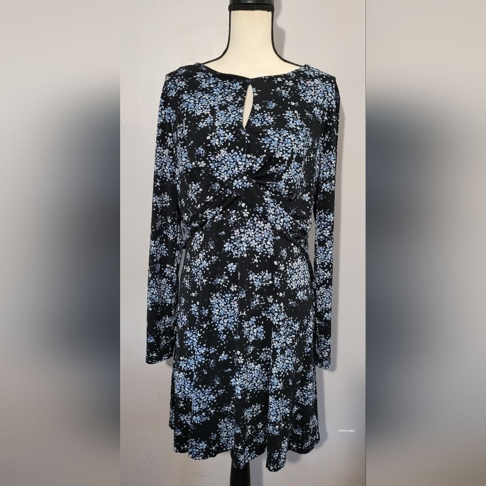 Motherhood maternity nursing size large black blue long-sleeved floral dress